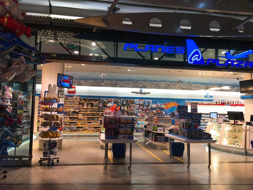 スキポール空港でklmグッズが買えるお店