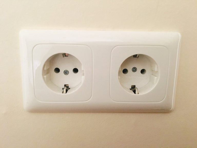 オランダのコンセント プラグ オランダjp