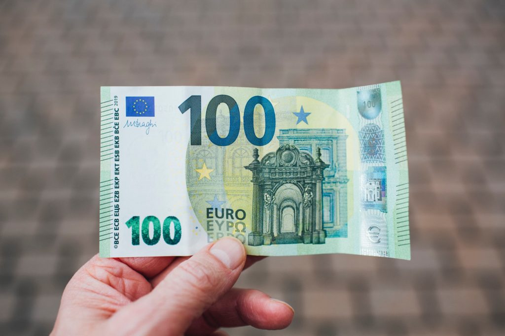 オランダで高額紙幣・100ユーロ札が使えるお店│オランダjp