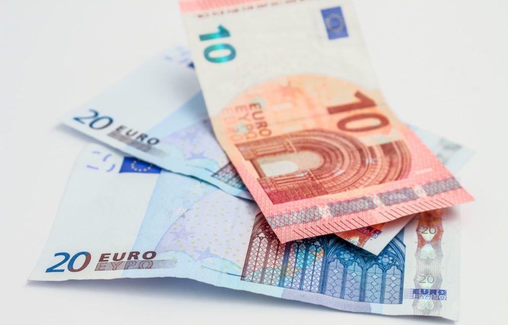 オランダで高額紙幣 100ユーロ札が使えるお店 オランダジェーピー Oranda Jp