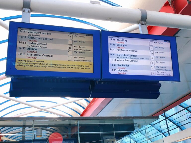 オランダで電車 交通アプリなら9292
