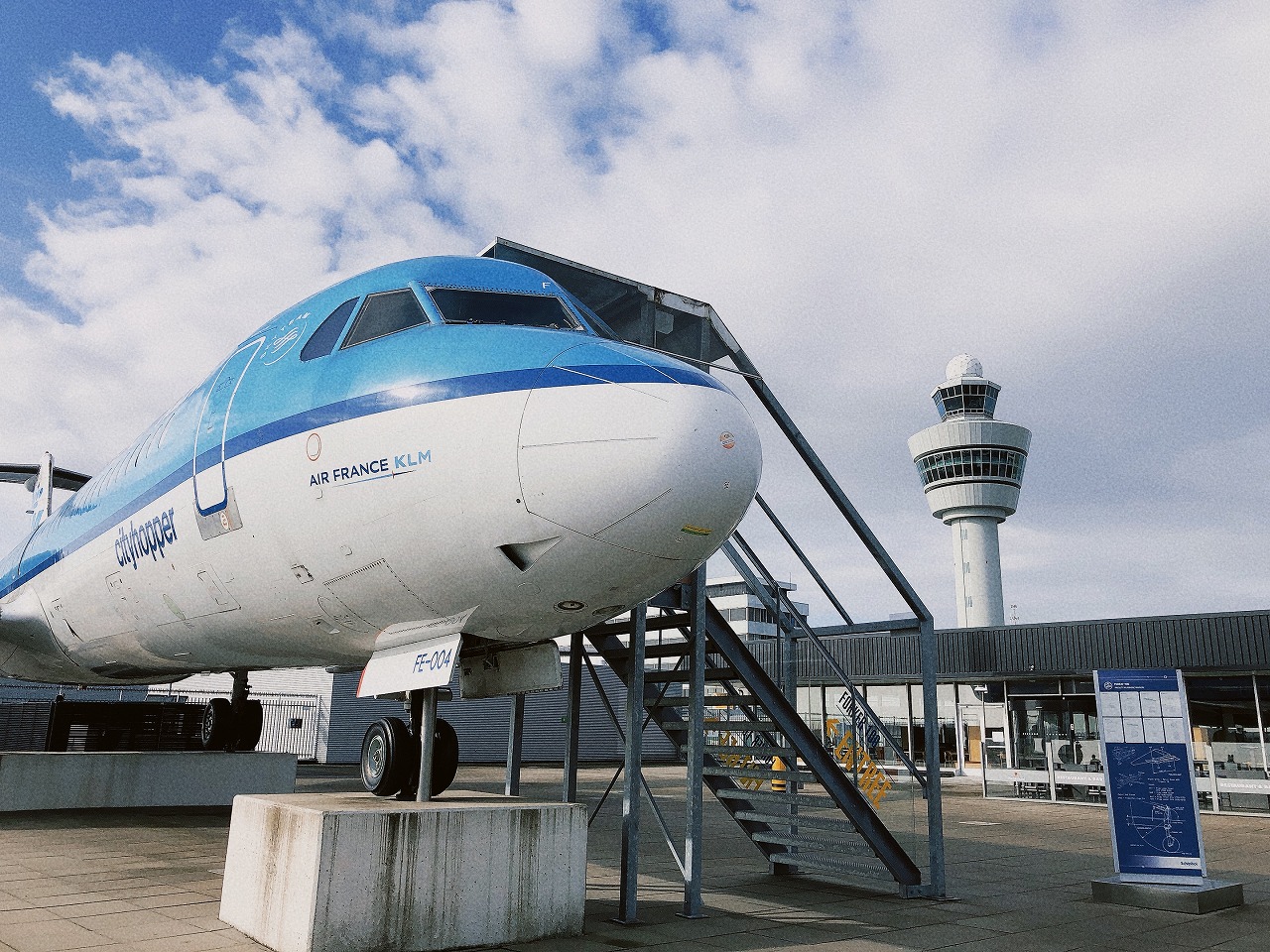 スキポール空港で遊ぶ！ 食べる！お土産！出国審査前エリアの地図・ガイド│オランダjp