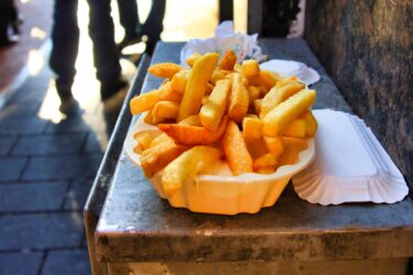 オランダ名物料理はスナック・揚げ物だらけ？