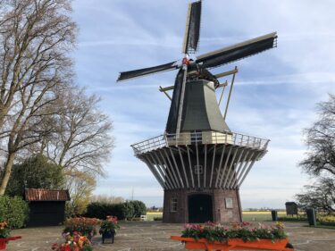 キューケンホフ公園の風車